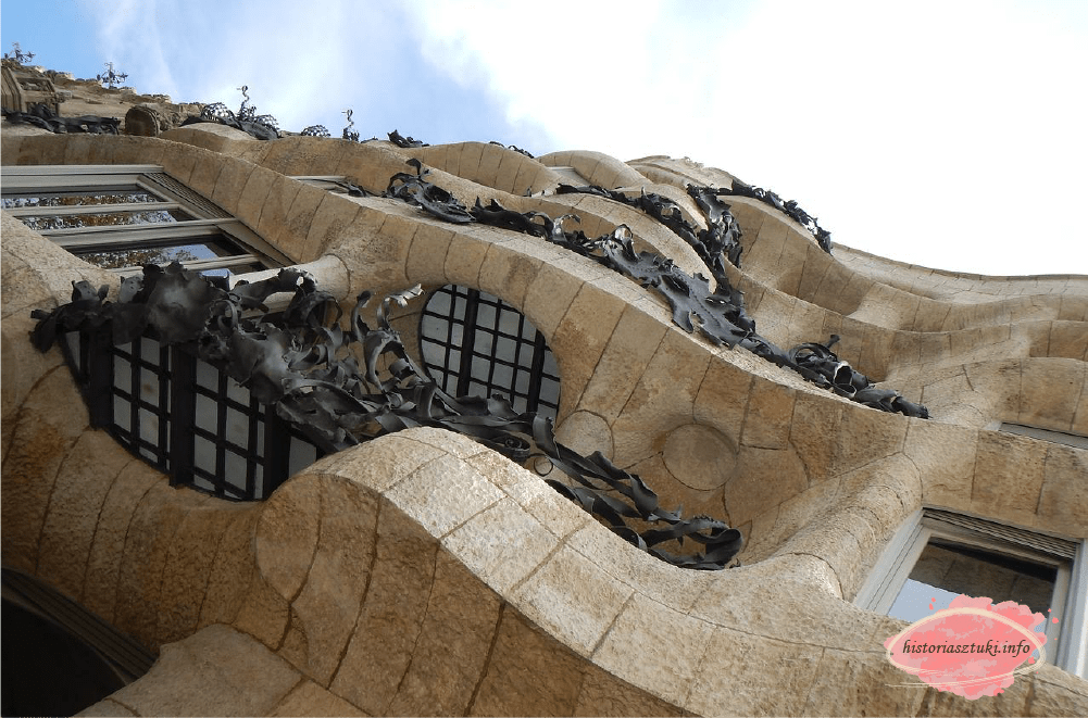 Antonio Gaudi: Casa Mila